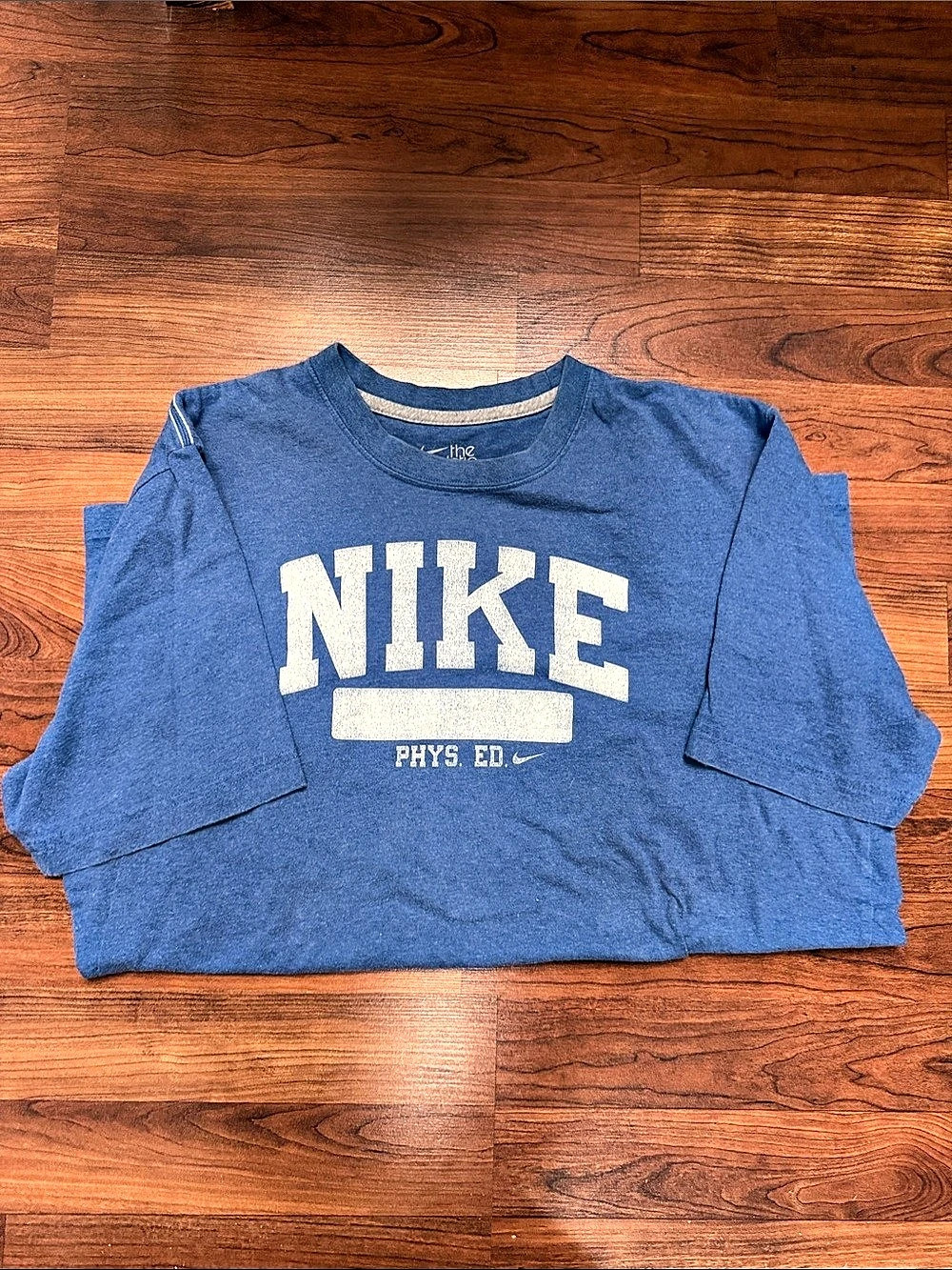 Nike Short Sleeve Graphic Tee in Blue